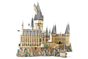 Конструктор  Magic World Гарри Поттер  Большой замок Хогвартс