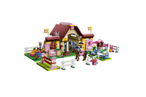 Конструктор Френдс Friends «Городские конюшни Хартлейк Сити»