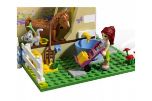 Конструктор Френдс Friends «Городские конюшни Хартлейк Сити»