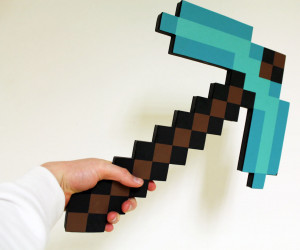 Алмазная кирка (пенный наполнитель) Minecraft