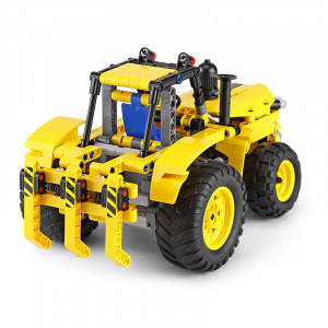 Радиоуправляемый конструктор Mould King Glory Guardians «Трактор»