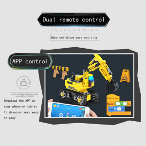 Радиоуправляемый конструктор Mould King «Экскаватор» на пульте управления