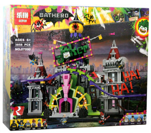 Конструктор Бэтмен Batman «Поместье Джокера»